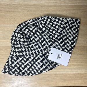 NWT Princess Polly Houndstooth Bucket Hat